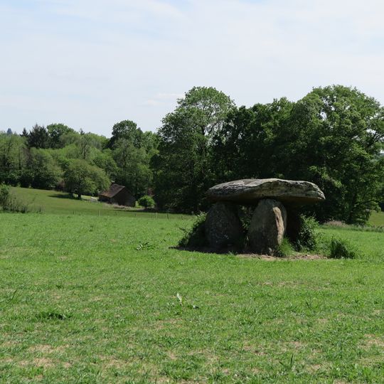 Pierre levée de La Roche-l'Abeille