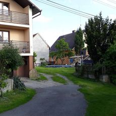 Křížový kámen v Kozmicích