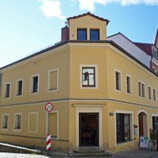 Wohnhaus in Ecklage mit Hofflügel Hauptstraße 23