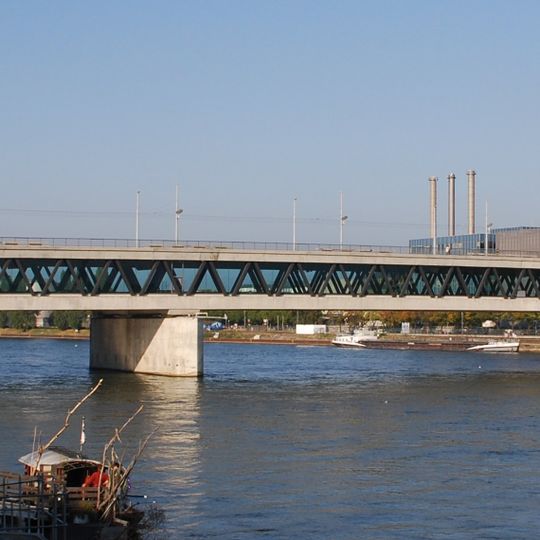 Dreirosenbrücke
