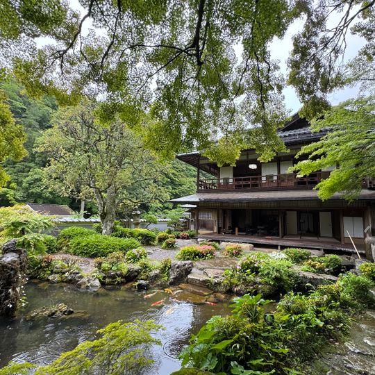 堀庭園