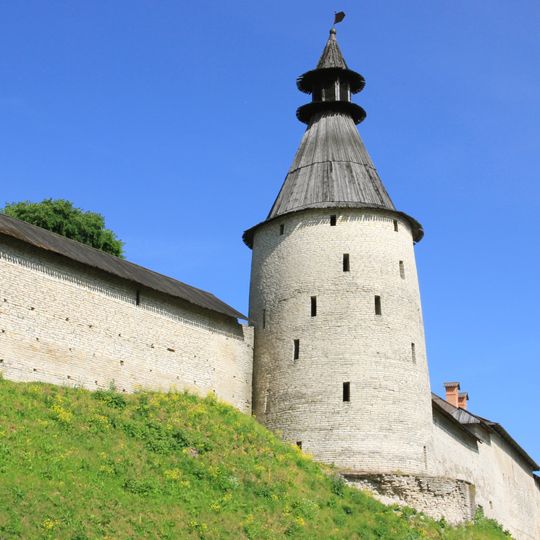 Srednyaya Tower, Pskov
