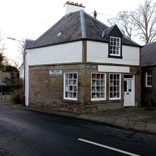 Gardens Shop, Abbey Court, Kelso