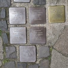 Stolperstein en memoria de Heinz Simon