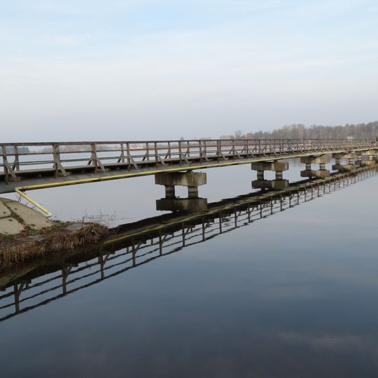 Širvėna Lake footbridge