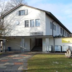 Elementary school house (1950)