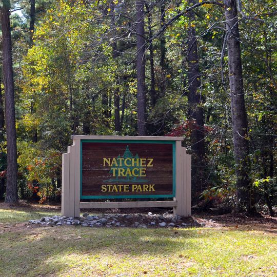 Natchez Trace State Park