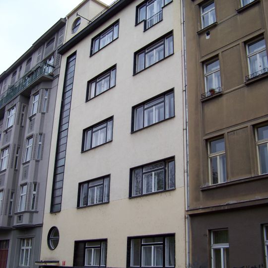 Činžovní dům, Bubeneč, Nad Královskou oborou č.p. 101/3