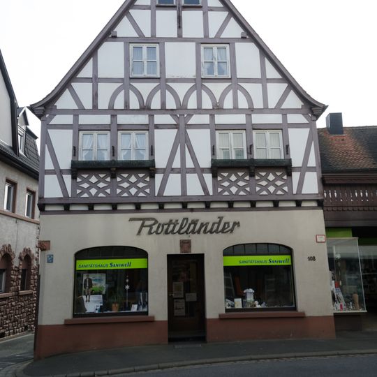 Wohn- und Geschäftshaus