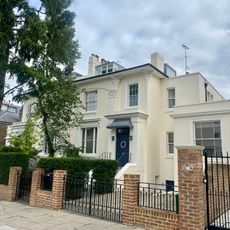 30 And 31, Queen's Grove Nw8