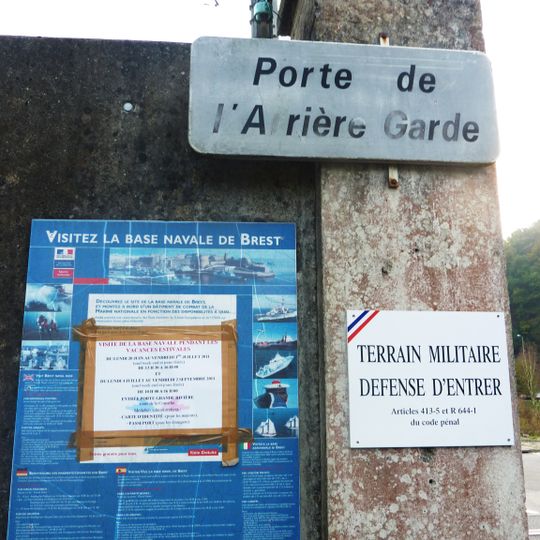 Porte de l'arrière-garde