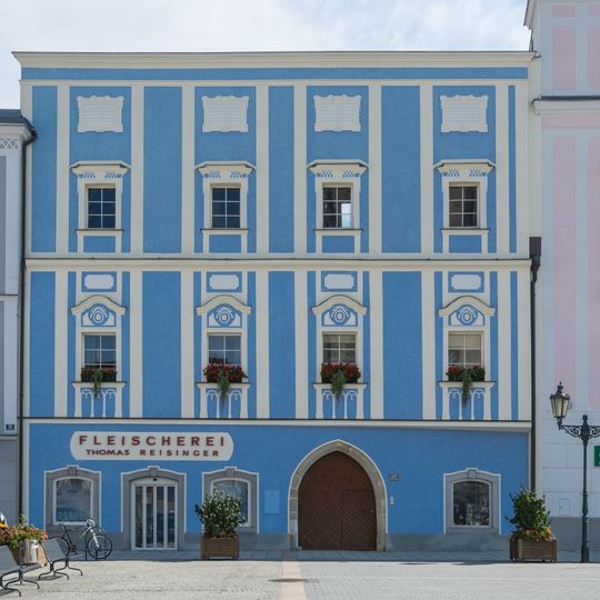 Reisingerhaus, Enns, Hauptplatz 17