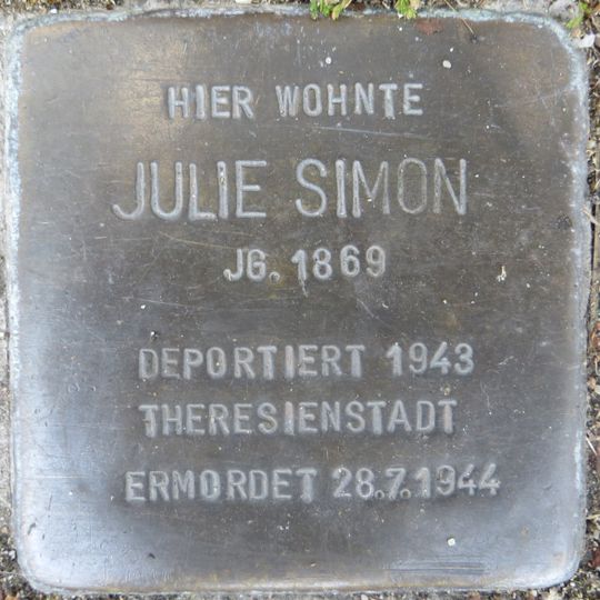 Stolperstein en memoria de Julie Simon