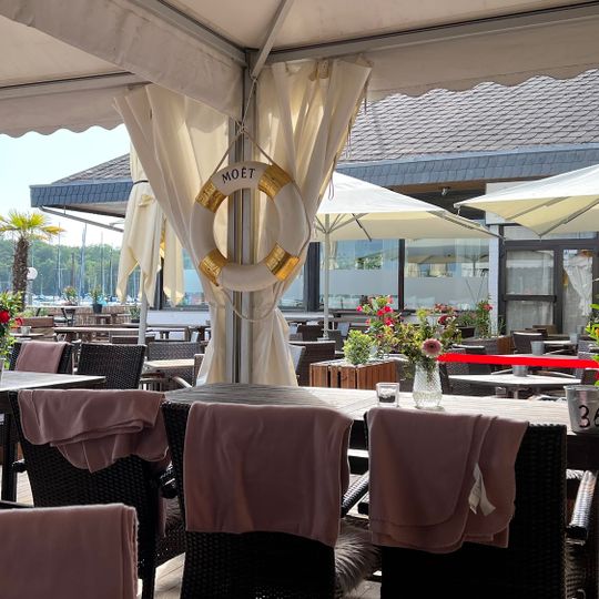 Se[h]restaurant