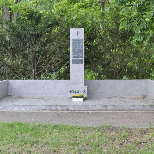 Memorial to fallen in World wars in Všestudy