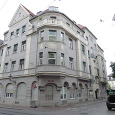 Wohn- und Geschäftshaus