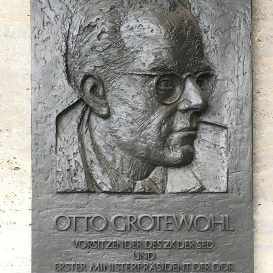 Commemorative plaque to Otto Grotewohl