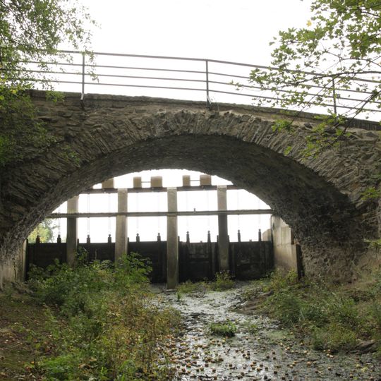 Stone bridge in Dolní Libochová