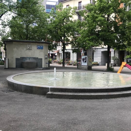 Zierbrunnen Hallwylplatz