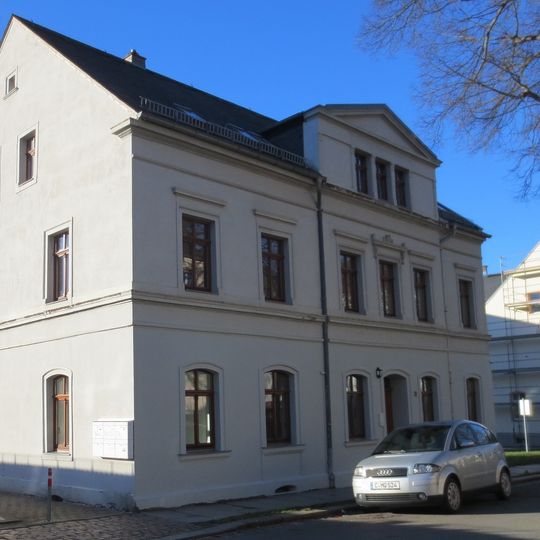 Wohnhaus ehemals in halboffener Bebauung Florastraße 25