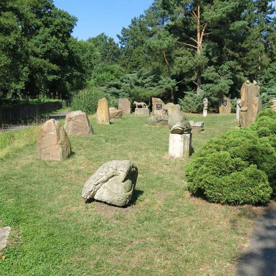 Památník zvířat vyhubených člověkem v Zooparku v Chomutově