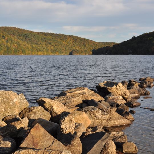 Squantz Pond State Park