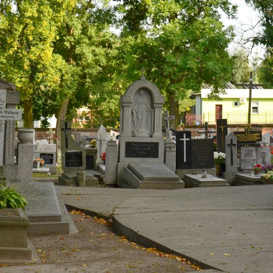 Cmentarz parafialny przykościelny w Łobdowie