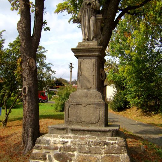 Sochy svatého Antonína Paduánského, svaté Anny a svatého Jana Nepomuckého