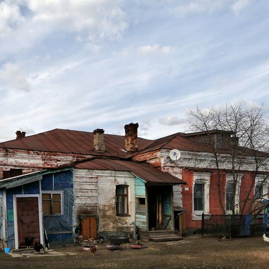 Дом для рабочих кирпичный