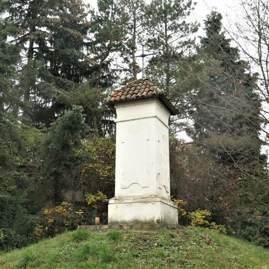 Kříž na rohu ulic Hlavní a Mělnické v Bořanovicích