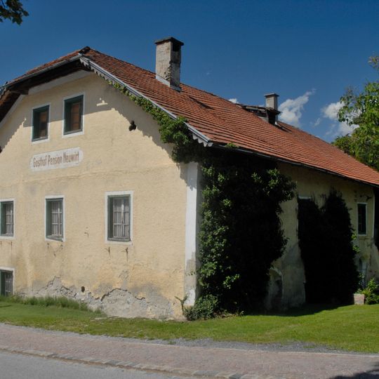 Wohnhaus, ehem. Gasthof Neuwirt