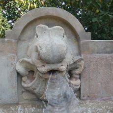 Kašna před zámkem v Rabštejně nad Střelou