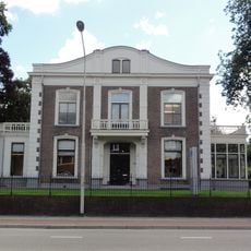 Grote vrijstaande villa