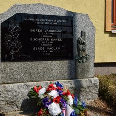 Pomník padlým v Oboře