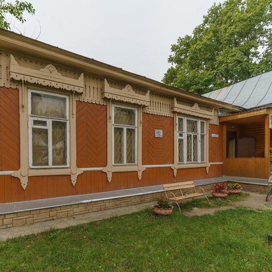 Жилой дом для служащих