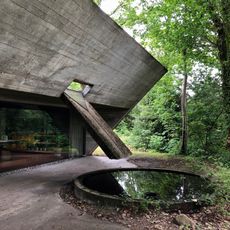 Van Wassenhove House