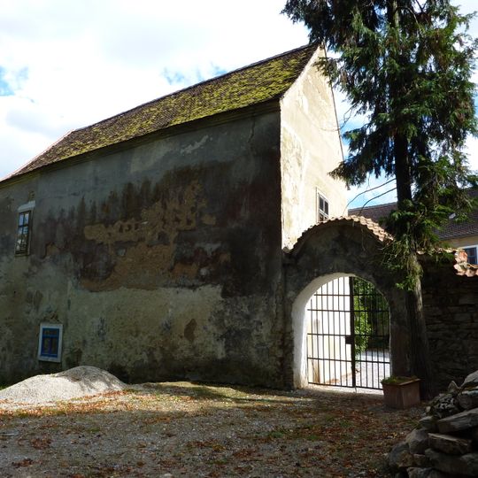 Schloss Lichtenau mit umgebenden Wehranlagen