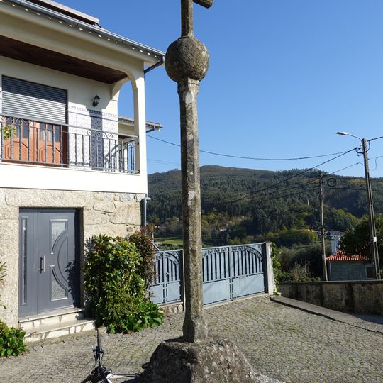 Cruzeiro de São Mamede de Este