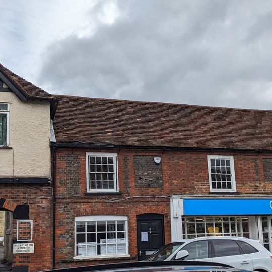 6 And 8, North Street