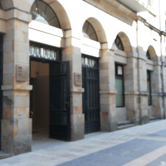 Soportales Barrenkalea 17 Y Anexo