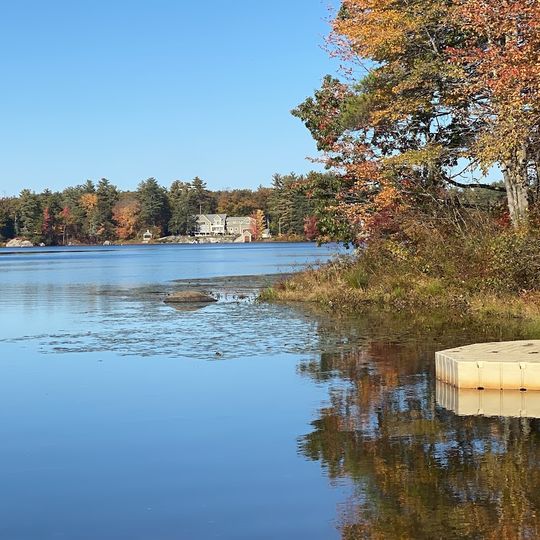 Baboosic Lake Town Beach