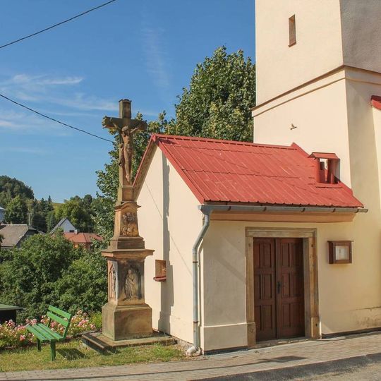 Kříž v Drozdově u kaple