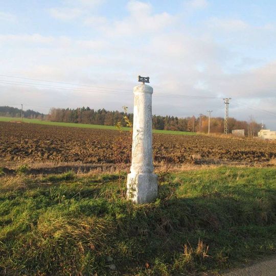 Kříž jihozápadně od Milavčí