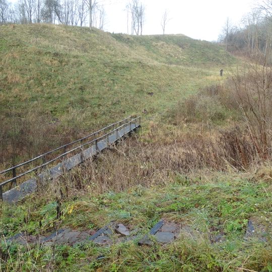 Opstainių I piliakalnis