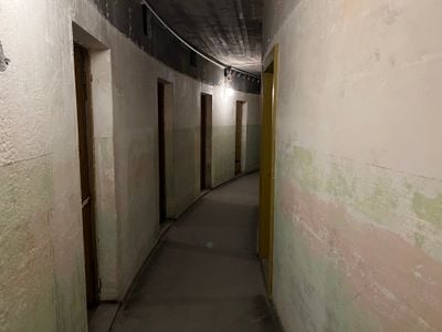 Interior 0