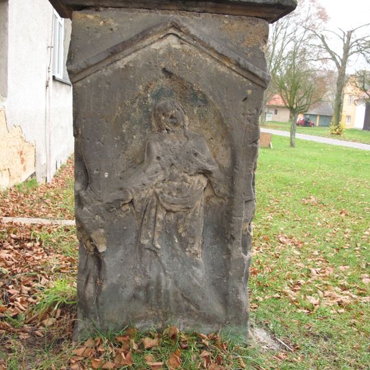 Pamětní kříž na návsi v Senci u Rakovníka