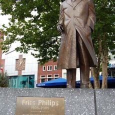 Statue Frits Philips