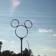 Mickey pylon