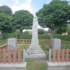 Pomník obětem I. světové války a pomník MUDr. J. Bartoňovi