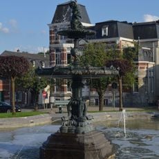 Fontaine de la place communale
